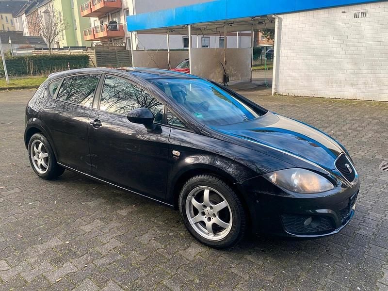 Schwarz Gebraucht 2009 Seat Leon Sport Limousine | 2.200 € (Guter Preis) - Bild 1/4