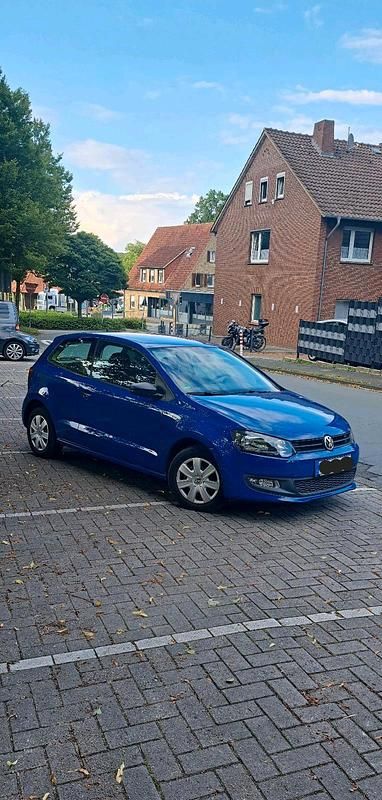 Gebraucht VW Polo 70 PS (51 kW) 2010 Blau Kleinwagen