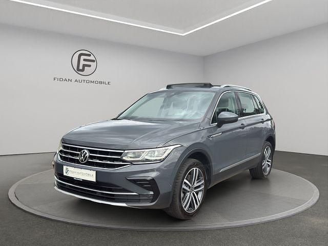 Grau Gebraucht 2021 VW Tiguan Elegance SUV | 29.450 € (Etwas zu teuer) - Bild 1/4