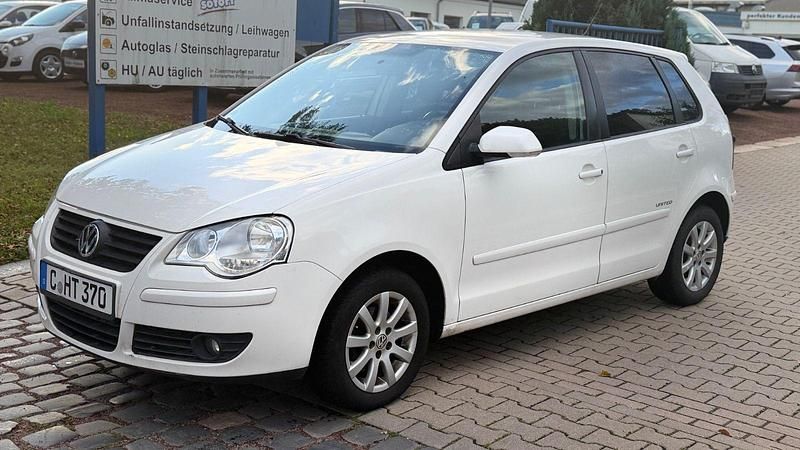 Weiß Gebraucht 2009 VW Polo United Kleinwagen | 1.600 € (Guter Preis) - Bild 1/4
