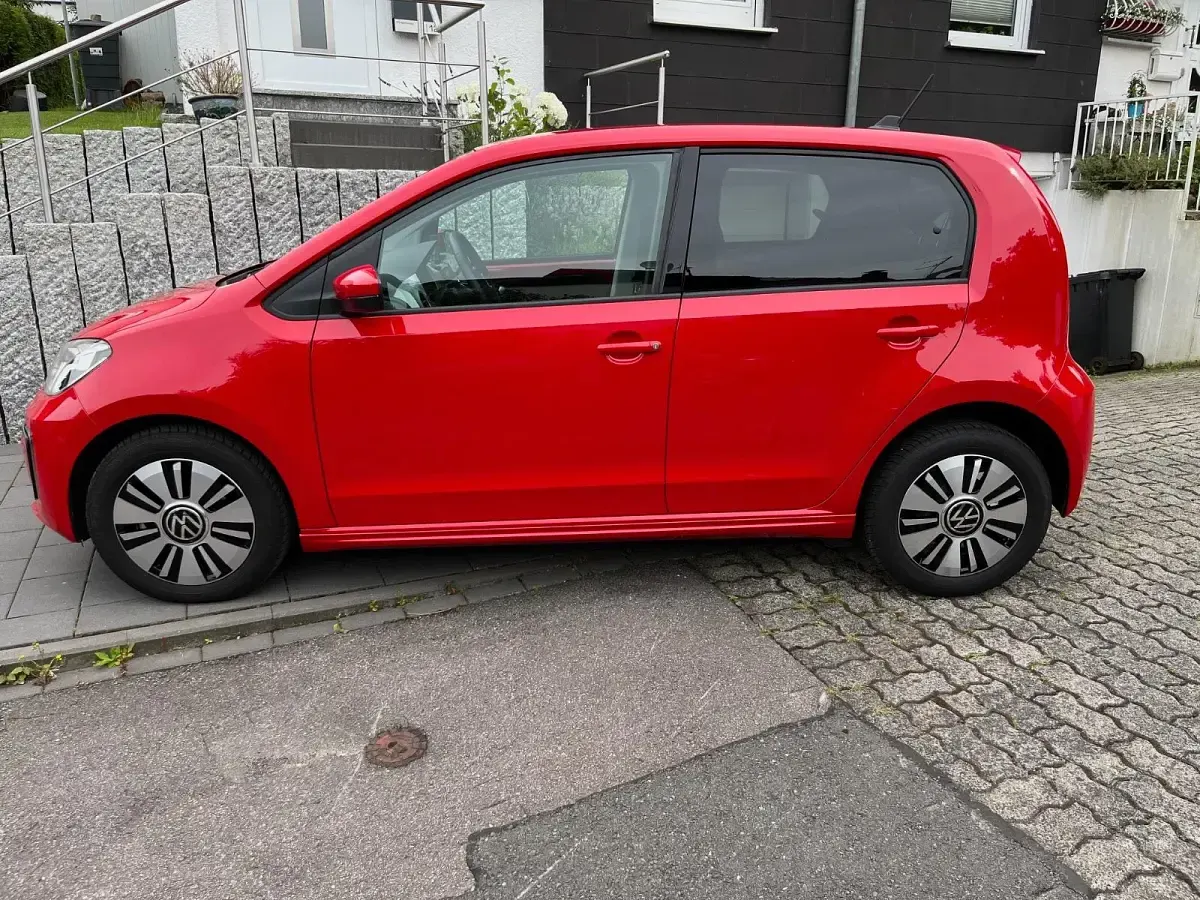 Gebraucht VW e-up! Style 61 kW (83 PS) 2022 Rot Kleinwagen