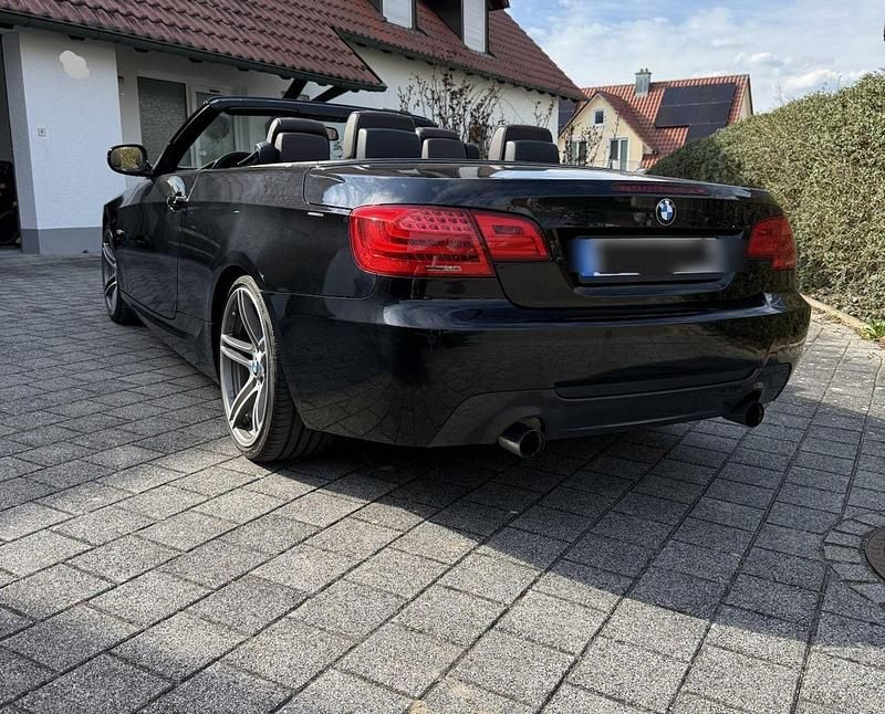 Gebraucht BMW 335 Cabriolet M Sport 306 PS (225 kW) 2011 Schwarz Cabrio