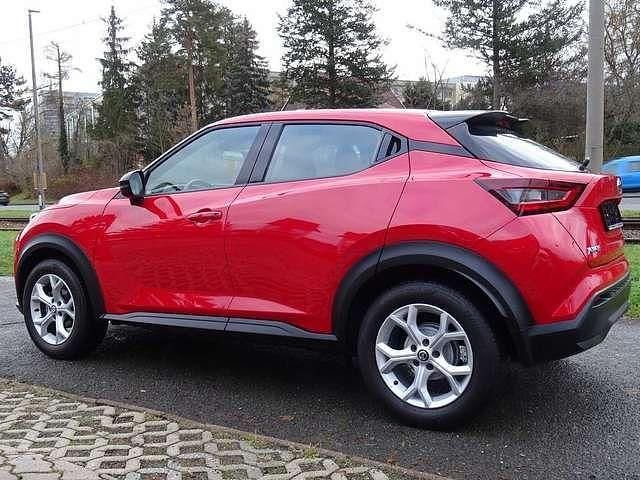 Gebraucht Nissan Juke Acenta 117 PS (86 kW) 2020 Z10 rot SUV