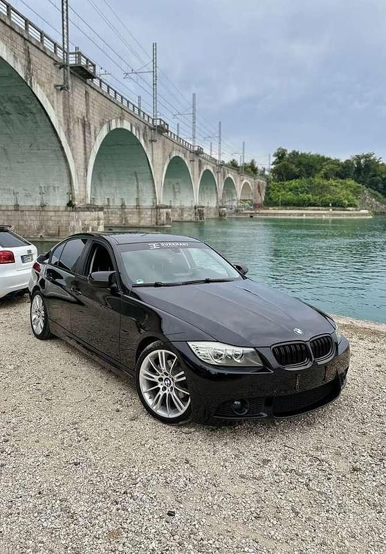 Schwarz Gebraucht 2009 BMW 318 M Performance Limousine | 6.990 € (Etwas zu teuer) - Bild 1/4