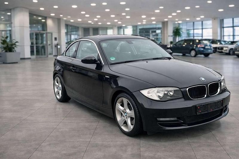 Schwarz Gebraucht 2009 BMW 123 Coupé Efficient Dynamics Coupé | 7.350 € (Fairer Preis) - Bild 1/4