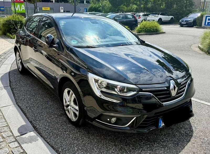 Schwarz Gebraucht 2016 Renault Mégane III Intens Limousine | 7.990 € (Guter Preis) - Bild 1/4