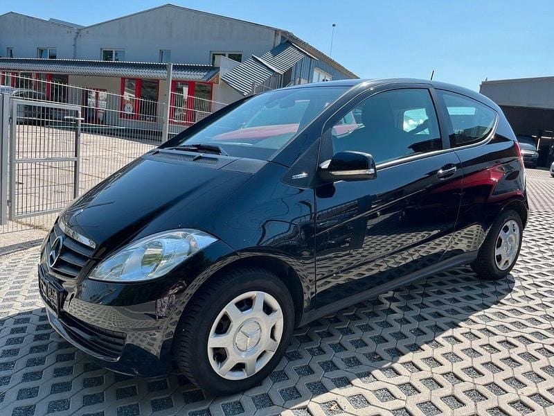 Second-hand Mercedes A150 95 CP (69 kW) 2009 Negru Berlinǎ