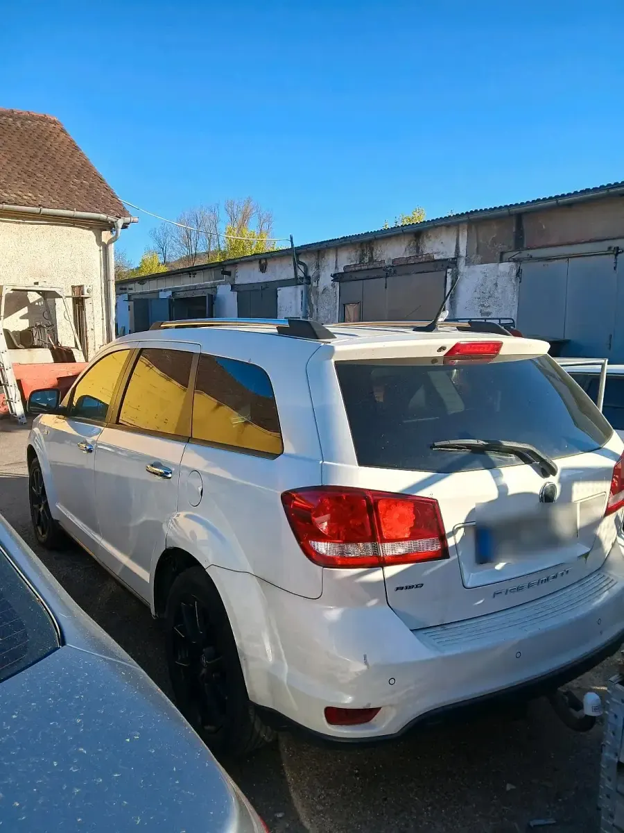 Usado Fiat Freemont 170 CV (125 kW) 2013 Blanco SUV