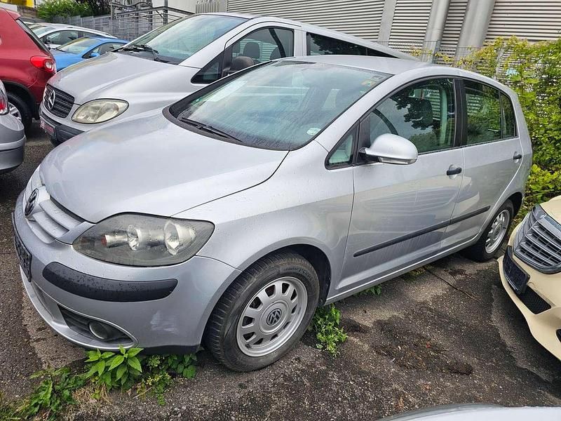 Reflexsilber metallic Gebraucht 2005 VW Golf IV Trendline Kleinwagen | 3.700 € (Fairer Preis) - Bild 1/4