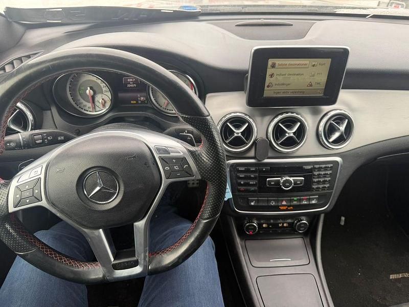 Gebraucht Mercedes GLA250 211 PS (155 kW) 2014 Grau SUV