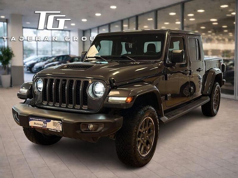 Gebraucht Jeep Gladiator 264 PS (194 kW) 2021 Grauschwarz Pickup
