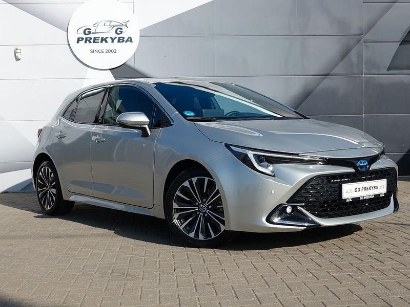 Silber Gebraucht 2023 Toyota Corolla Team Limousine | 21.450 € (Superpreis) - Bild 1/4