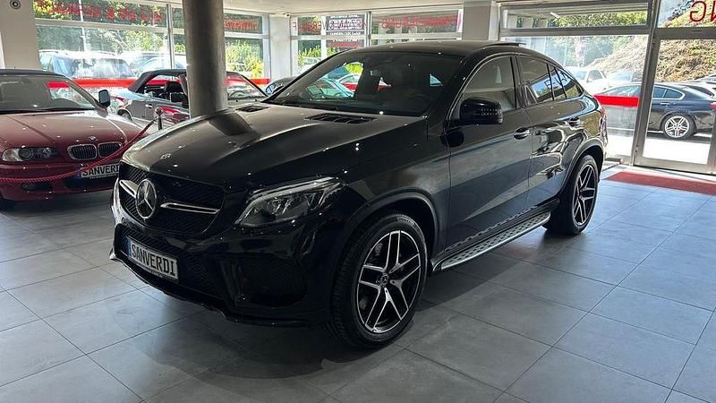 Schwarz Gebraucht 2018 Mercedes GLE500 Sport Limousine | 29.990 € - Bild 1/4