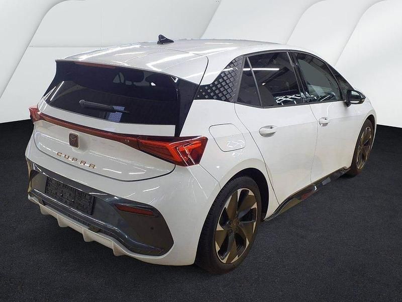 Gebraucht Cupra Born 169 kW (231 PS) 2025 Eisweiß Kleinwagen