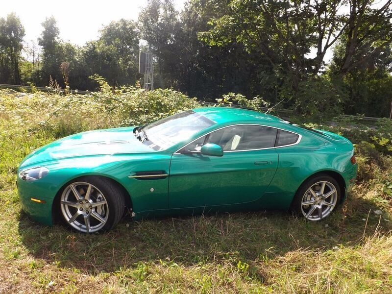 Gebraucht Aston Martin V8 Vantage 385 PS (283 kW) 2011 Grün Coupé
