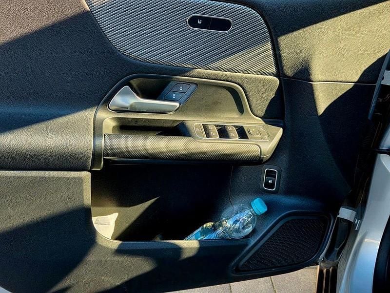 Gebraucht Mercedes E250 218 PS (160 kW) 2022 Silber Limousine