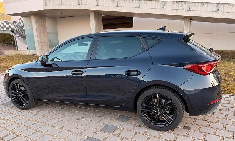 Gebraucht Seat Leon Beats 190 PS (139 kW) 2023 Blau Limousine