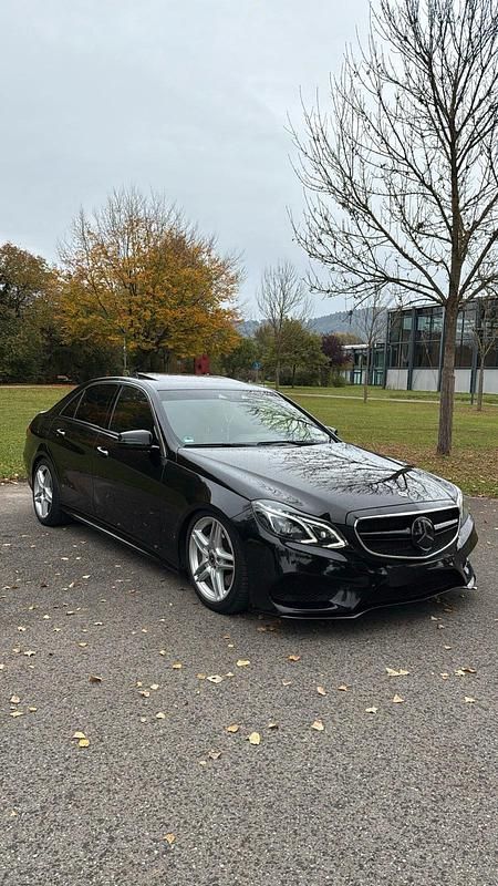 Schwarz Gebraucht 2017 Mercedes E350 AMG Limousine | 25.000 € (Superpreis) - Bild 1/4