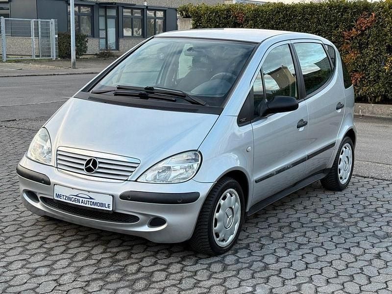 Silber Gebraucht 2002 Mercedes A160 Classic Van / Kleinbus | 2.100 € (Etwas zu teuer) - Bild 1/4