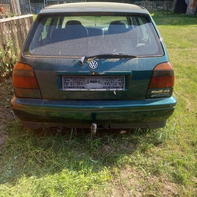 Gebraucht VW Golf III 75 PS (55 kW) 1996 Grün Kleinwagen
