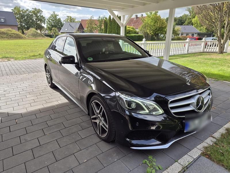 Schwarz Gebraucht 2016 Mercedes E350 AMG Limousine | 29.500 € (Etwas zu teuer) - Bild 1/4