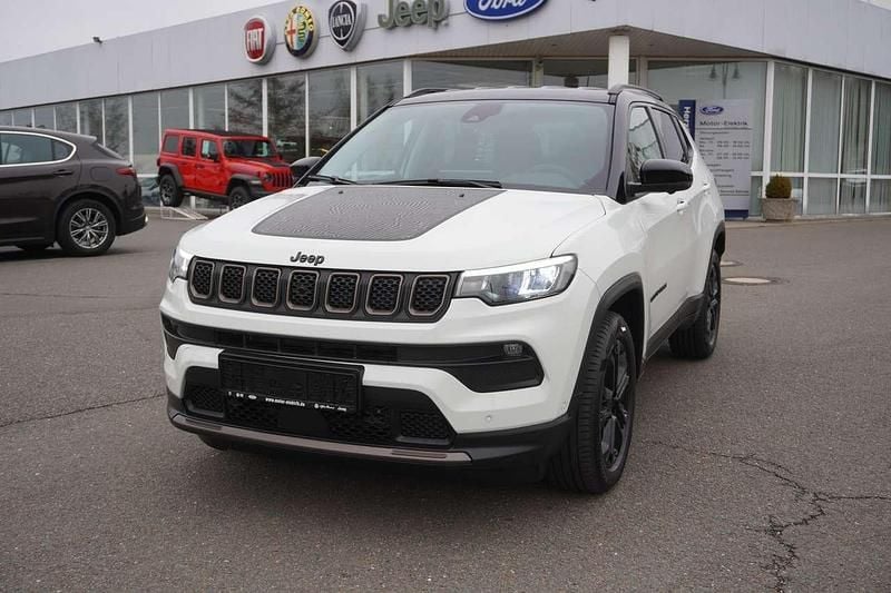 Weiß Gebraucht 2022 Jeep Compass Limited SUV | 39.990 € - Bild 1/4