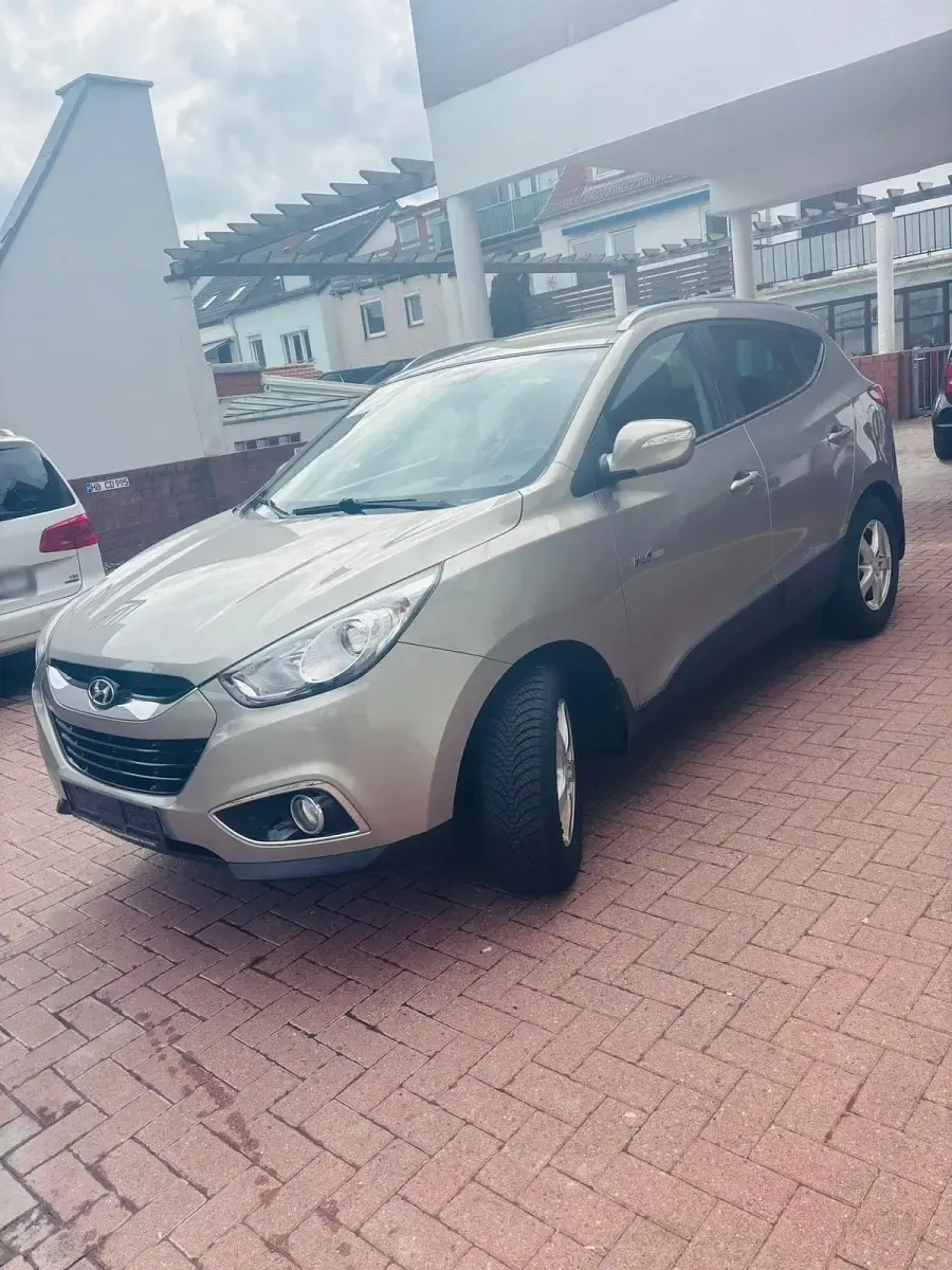 Gebraucht Hyundai ix35 135 PS (99 kW) 2011 Grau SUV