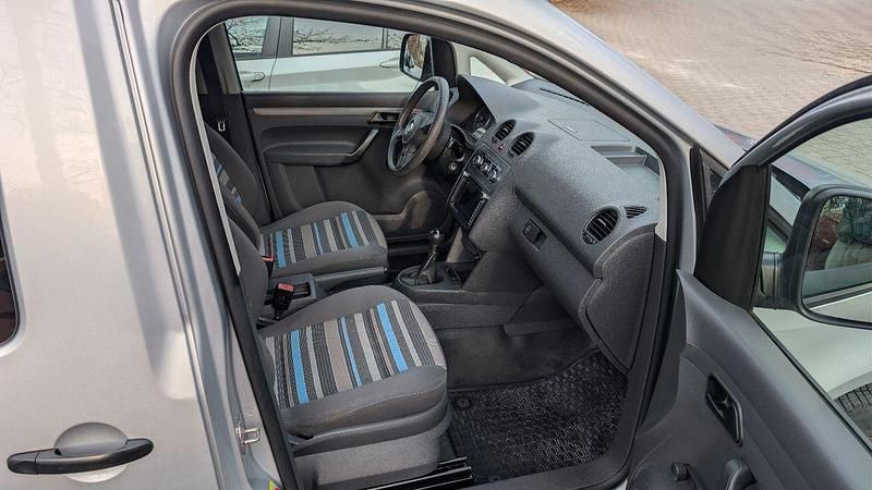 Gebraucht VW Caddy 75 PS (55 kW) 2010 Silber Van / Kleinbus