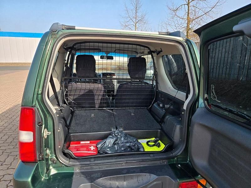 Gebraucht Suzuki Jimny Style 86 PS (63 kW) 2013 Grün SUV