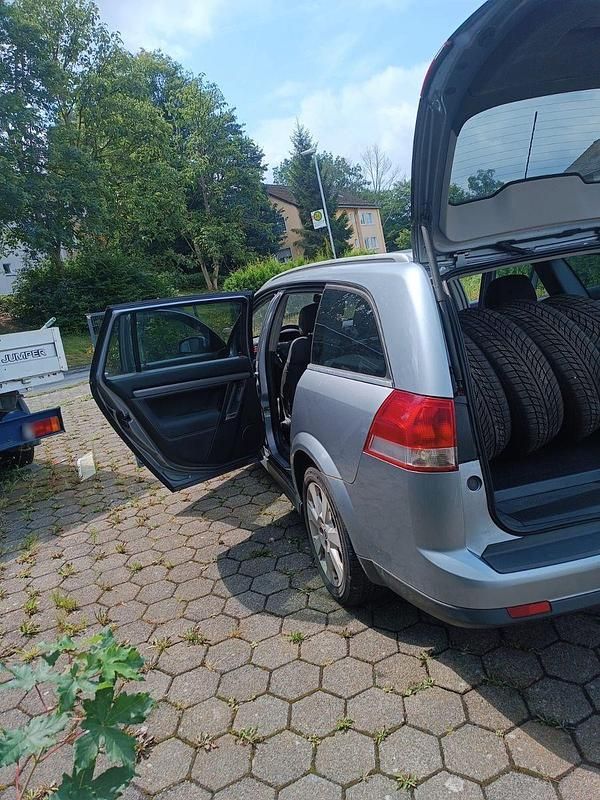 Gebraucht Opel Vectra 150 PS (110 kW) 2006 Silber Kombi