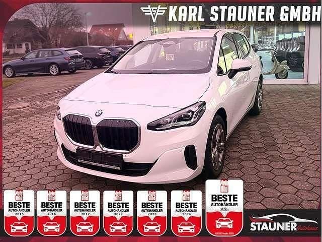 Weiß Gebraucht 2024 BMW 216 Active Tourer Van / Kleinbus | 23.980 € (Superpreis) - Bild 1/2