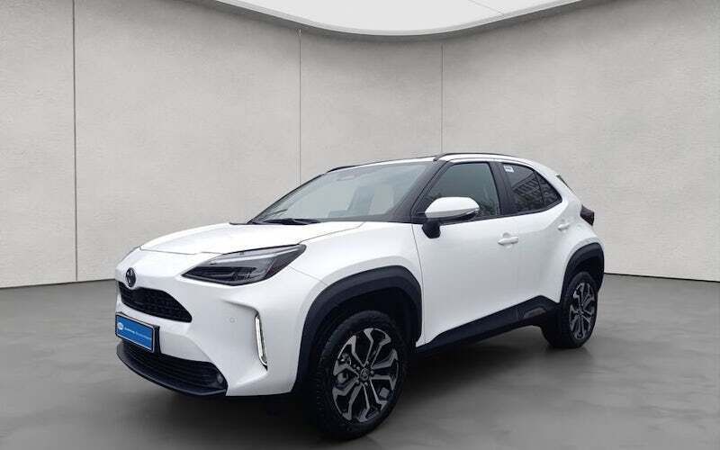 Weiß Neu 2025 Toyota Yaris Cross Team SUV | 30.490 € - Bild 1/2