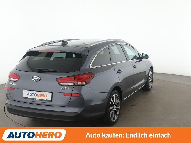 Gebraucht Hyundai i30 Premium 136 PS (100 kW) 2019 Grau Kombi
