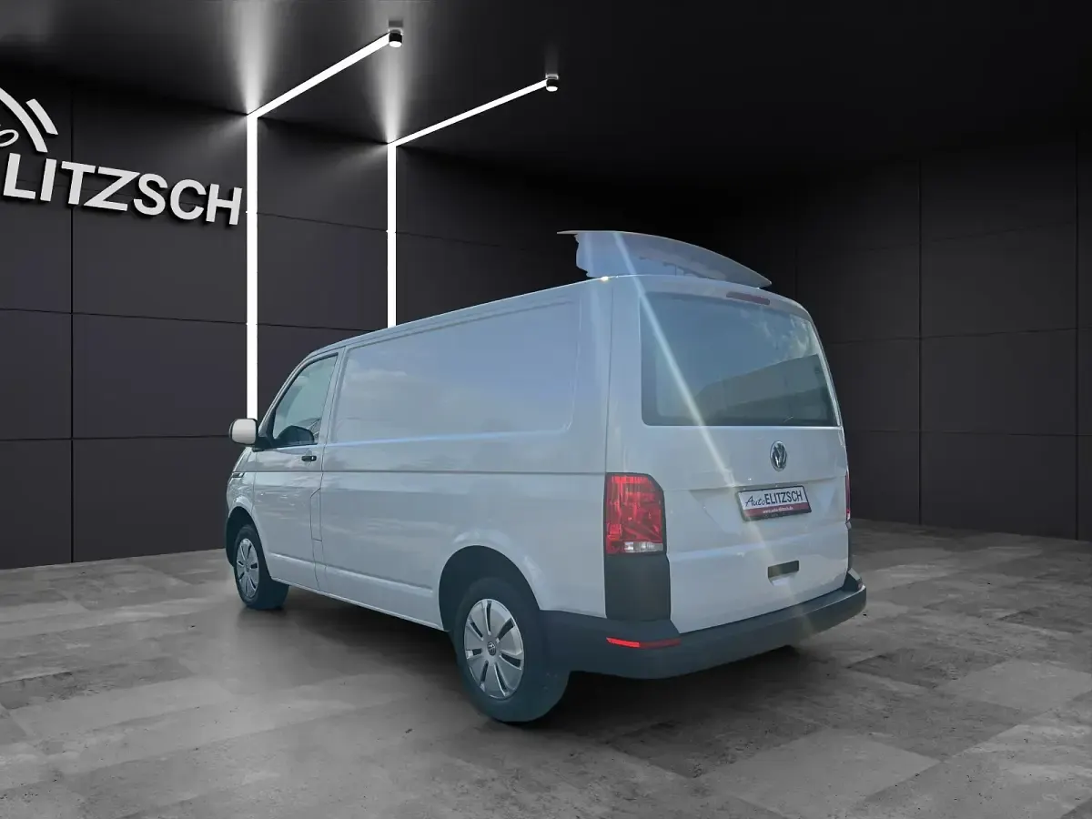 Gebraucht VW T6.1 90 PS (66 kW) 2021 Candyweiß Van