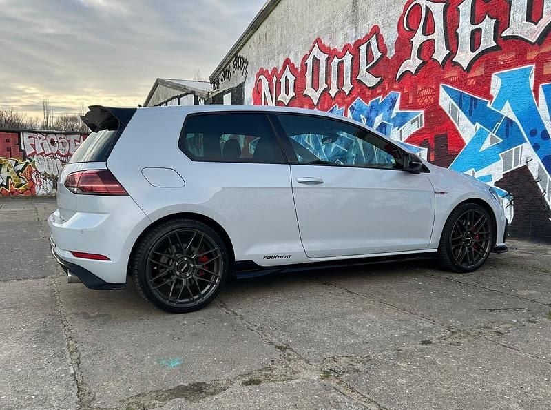 Gebraucht VW Golf GTI 300 PS (220 kW) 2019 Weiß Coupé