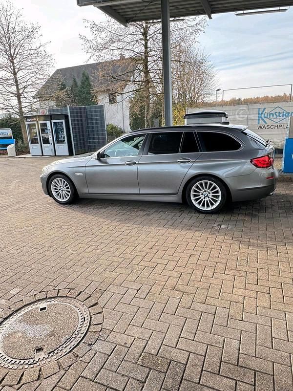 Gebraucht BMW 520 184 PS (135 kW) 2012 Grau Coupé