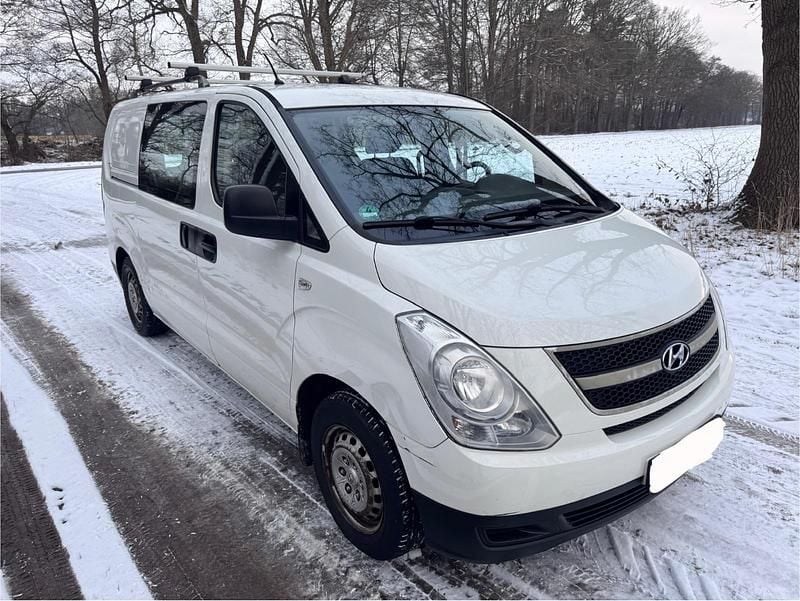 Gebraucht Hyundai H-1 85 PS (62 kW) 2014 Weiß Van / Kleinbus