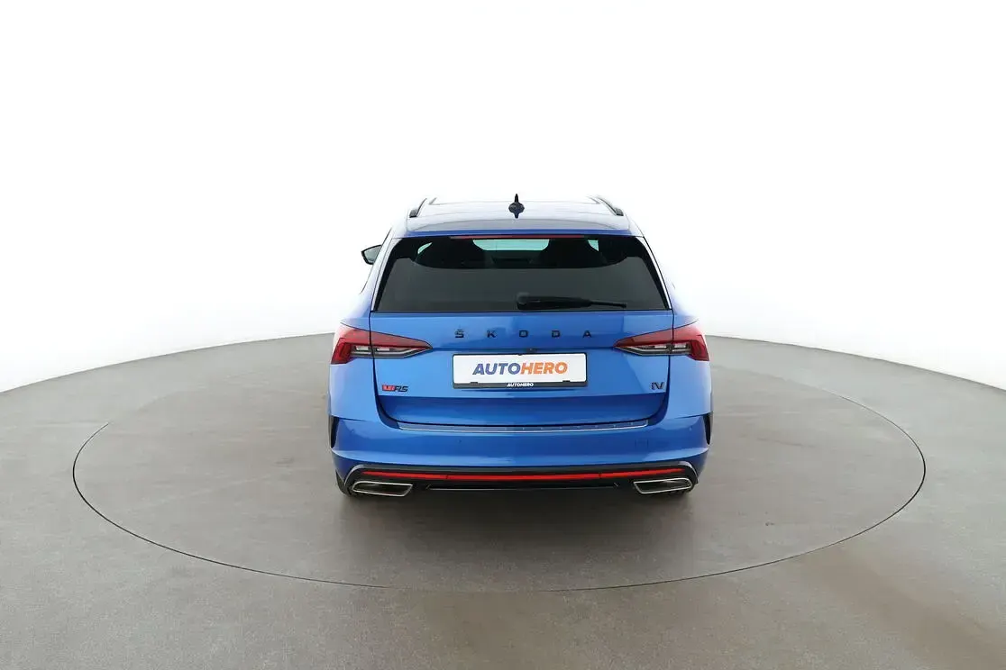 Gebraucht Skoda Octavia First Edition 245 PS (180 kW) 2020 Blau Kombi
