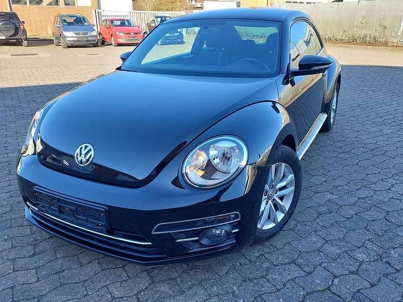 Usata VW Beetle Design 105 CV (77 kW) 2017 Nero Utilitaria