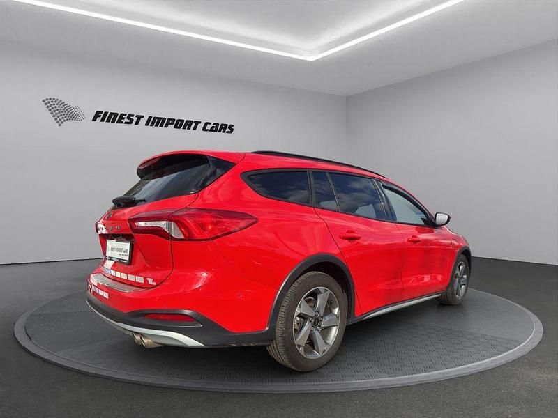 Używany Ford Focus Active X 150 KM (110 kW) 2020 Czerwony Sedan/Limuzyna