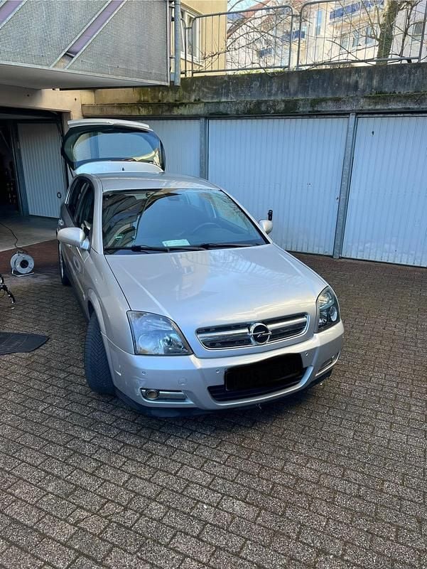 Gebraucht Opel Signum 130 PS (95 kW) 2005 Silber Kleinwagen