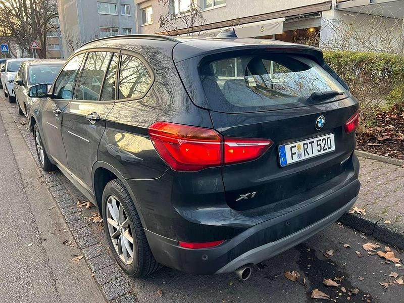 Gebraucht BMW X1 Advantage 140 PS (102 kW) 2019 Schwarz SUV
