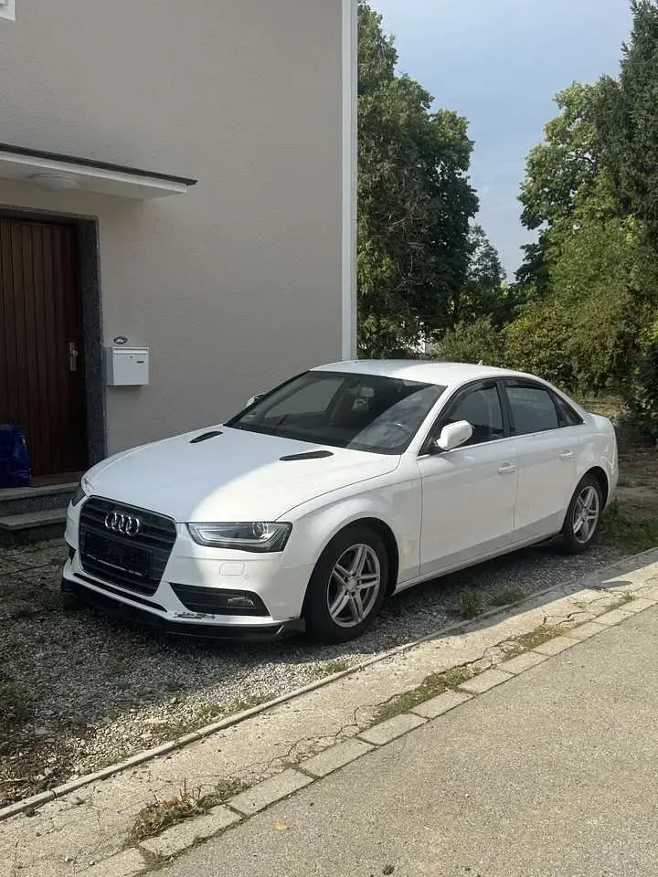 Gebraucht Audi A4 Attraction 170 PS (125 kW) 2014 Limousine
