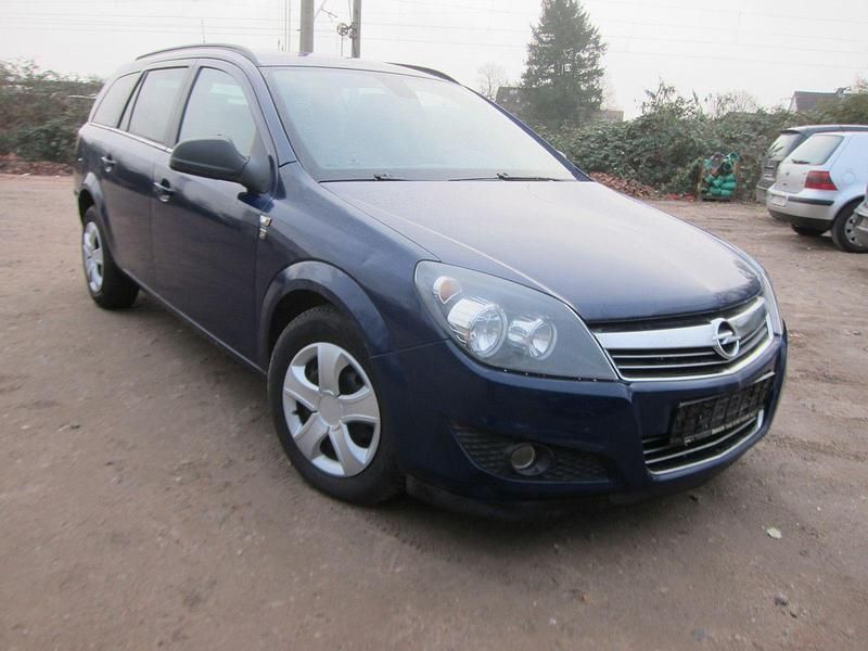 Second-hand Opel Astra 110 CP (80 kW) 2010 Albastru Break