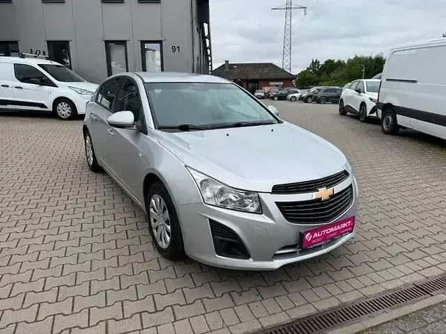 Gebraucht Chevrolet Cruze LT 124 PS (91 kW) 2013 Silber Limousine