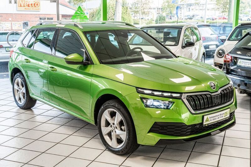 Grün Gebraucht 2020 Skoda Kamiq Style SUV | 24.950 € (Etwas zu teuer) - Bild 1/4
