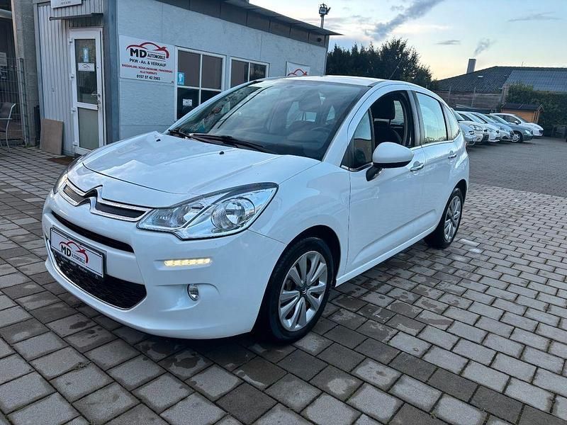 Weiß Gebraucht 2015 Citroën C3 SELECTION Limousine | 6.499 € (Fairer Preis) - Bild 1/4