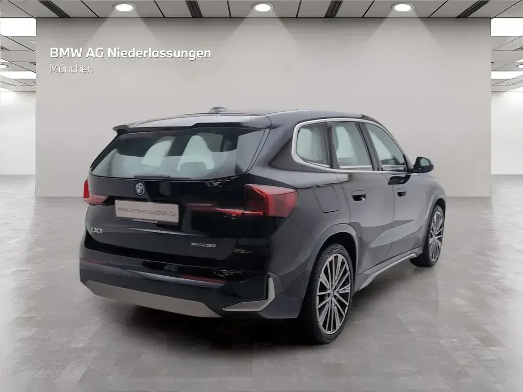 Gebraucht BMW iX1 Performance 225 kW (306 PS) 2024 Schwarz SUV