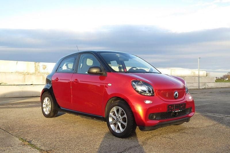 Gebraucht Smart ForFour Electric Drive 60 kW (82 PS) 2017 Schwarz Limousine