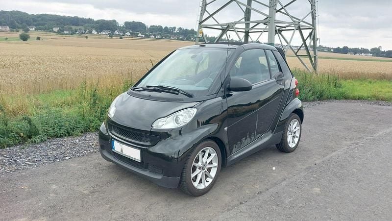 Schwarz Gebraucht 2009 Smart ForTwo Cabrio Cabrio | 4.750 € (Teuer) - Bild 1/4